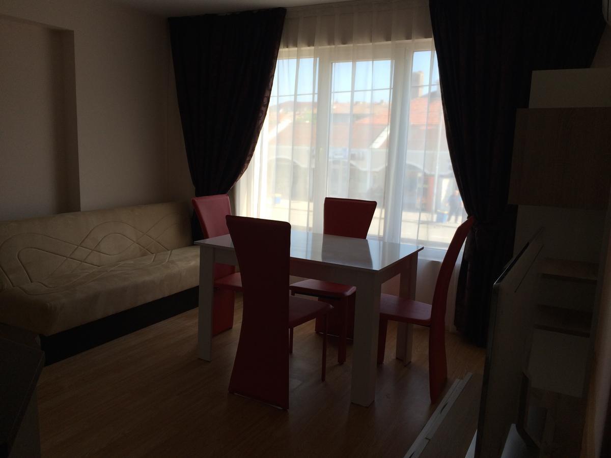 Palace De Luxe Apartments Pomorie Bagian luar foto