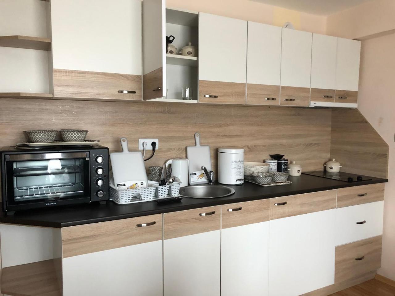 Palace De Luxe Apartments Pomorie Bagian luar foto
